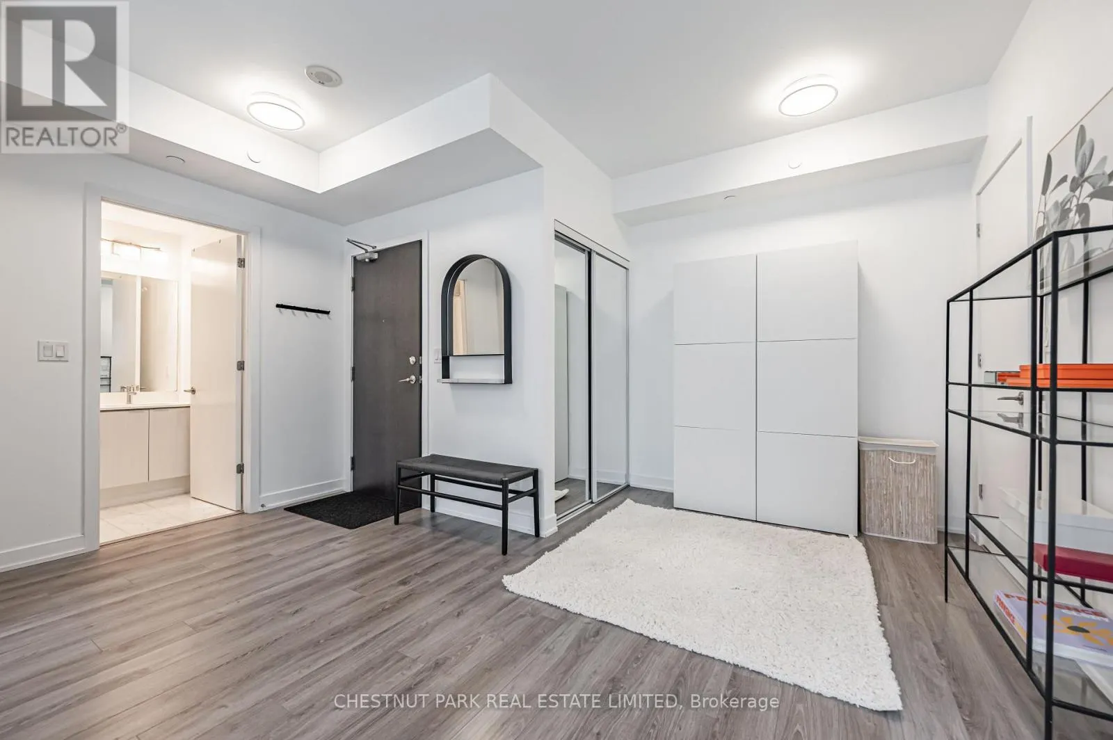 515 - 50 BRUYERES MEWS