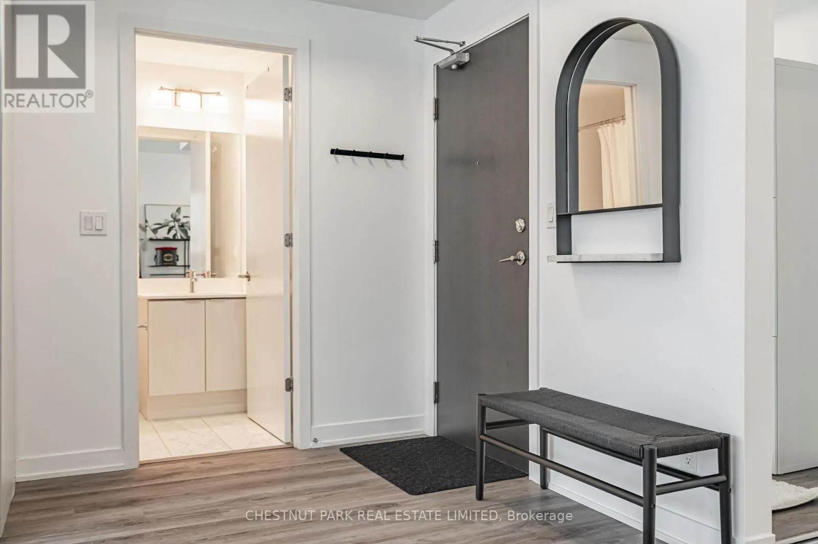 515 - 50 BRUYERES MEWS