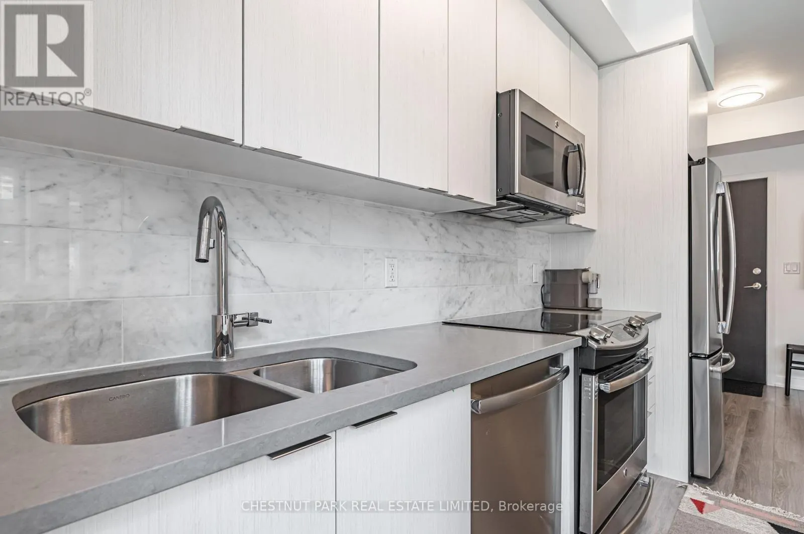 515 - 50 BRUYERES MEWS