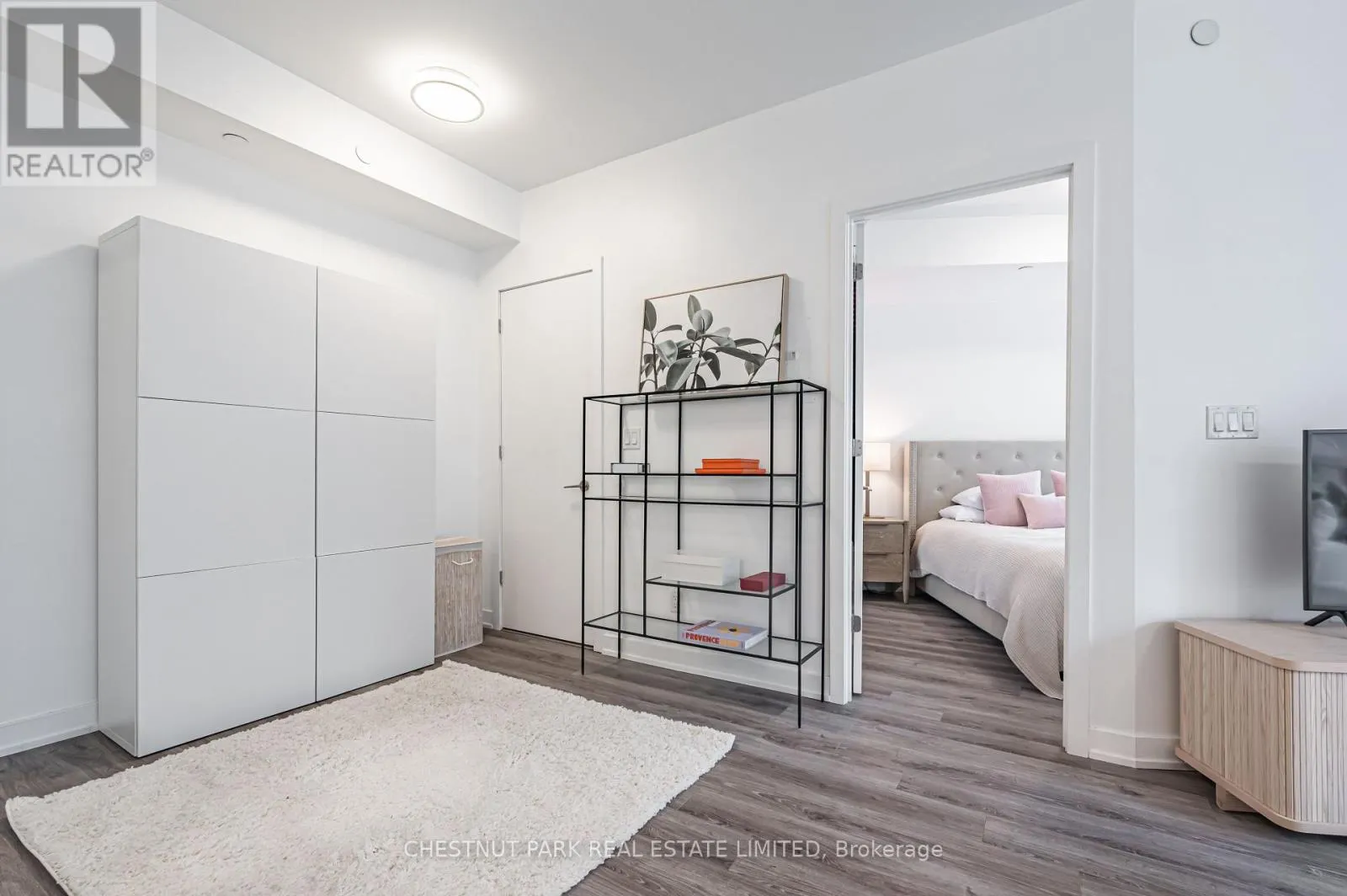 515 - 50 BRUYERES MEWS