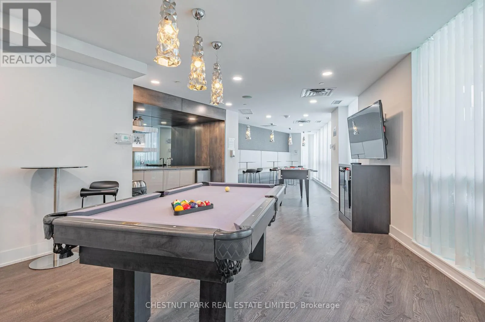 515 - 50 BRUYERES MEWS