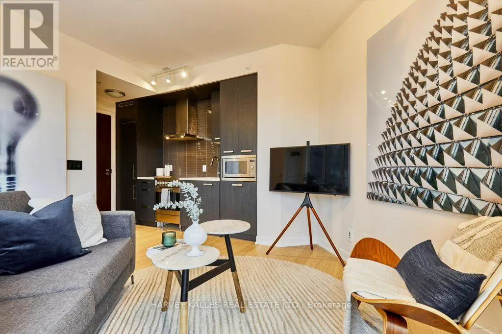 N204 - 120 BAYVIEW AVENUE