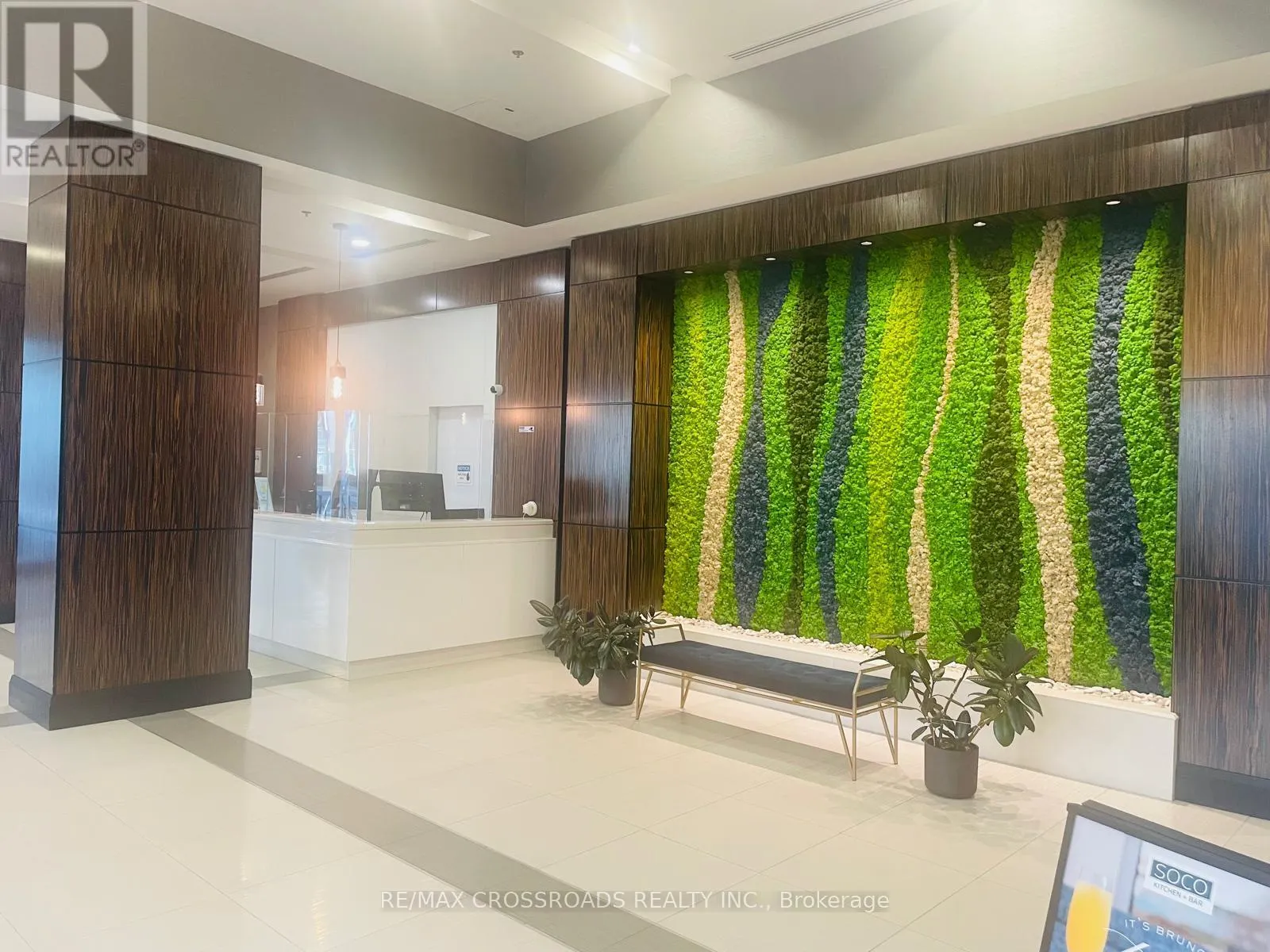 3207 - 19 GRAND TRUNK CRESCENT