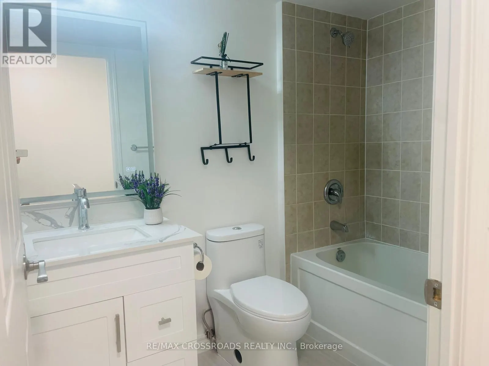 3207 - 19 GRAND TRUNK CRESCENT