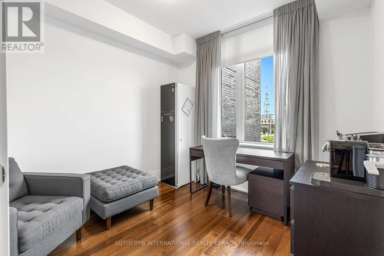 TH-105 - 25 MALCOLM ROAD