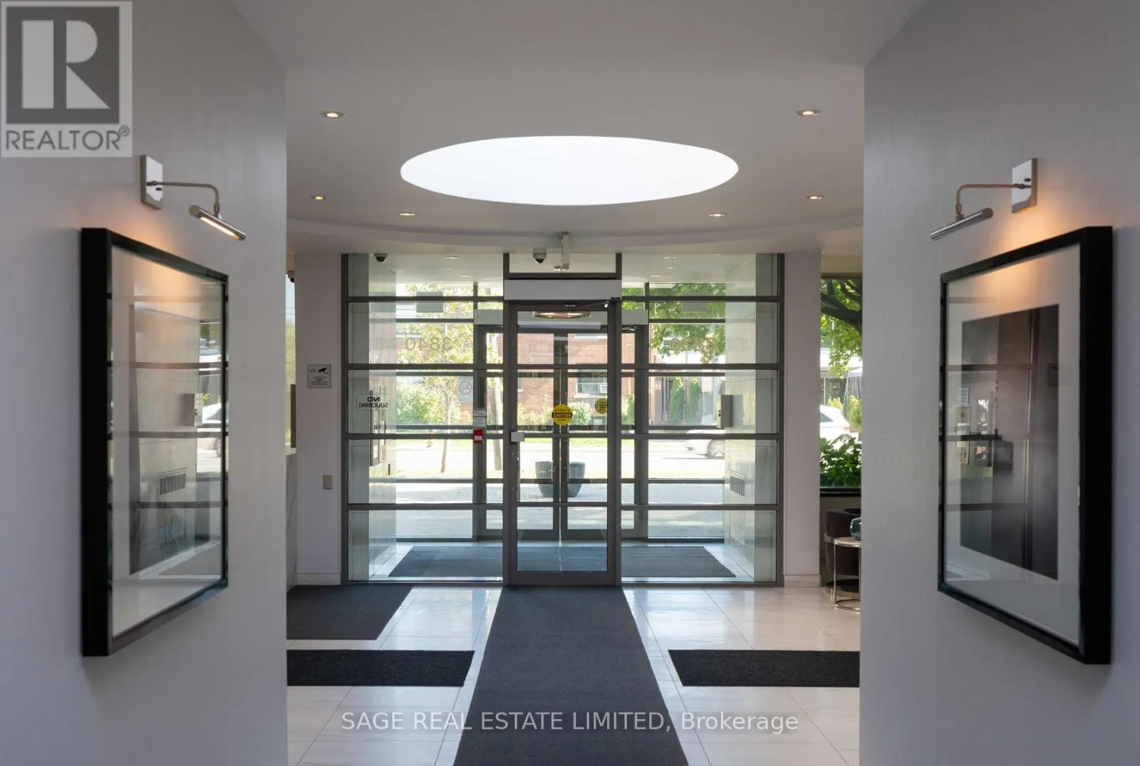 606 - 3830 BATHURST STREET