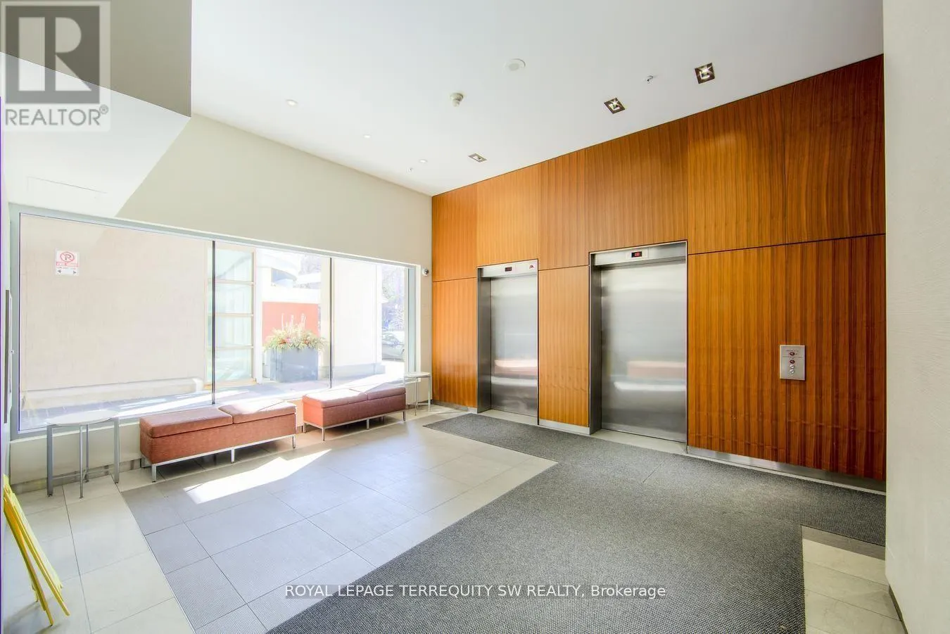 933 - 222 THE ESPLANADE