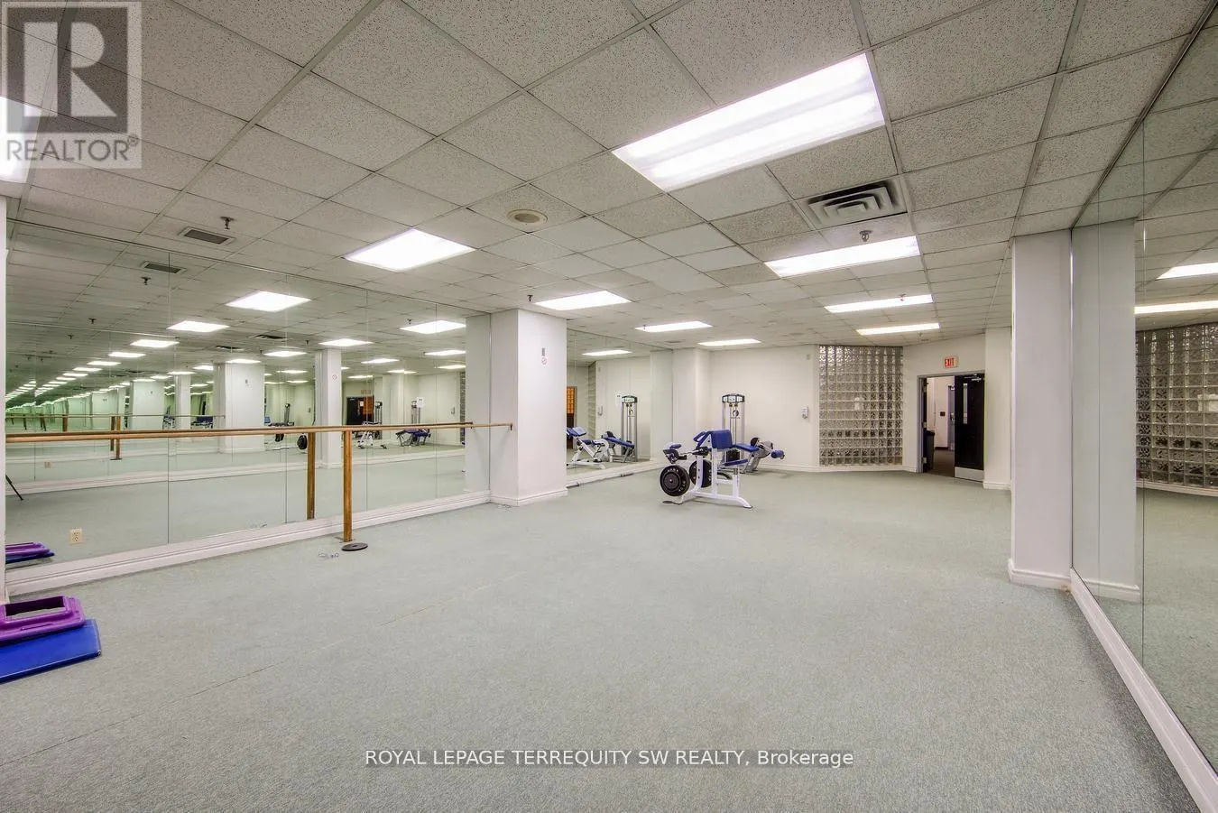 933 - 222 THE ESPLANADE