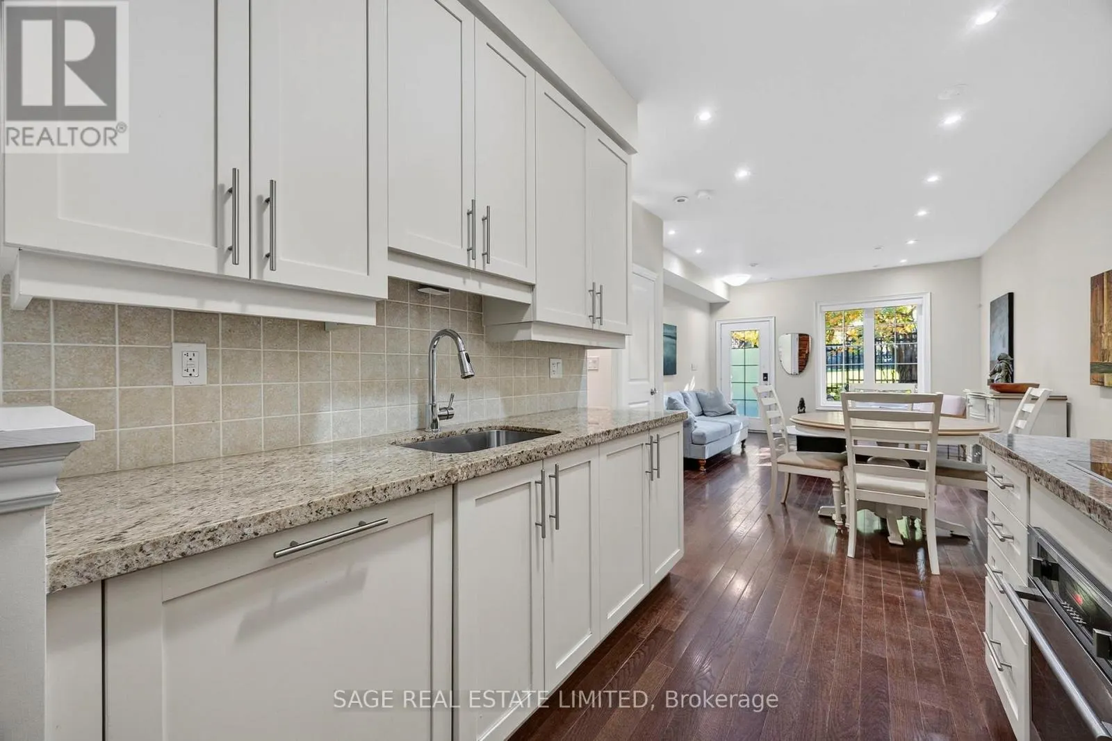 1 - 10 HARGRAVE LANE S