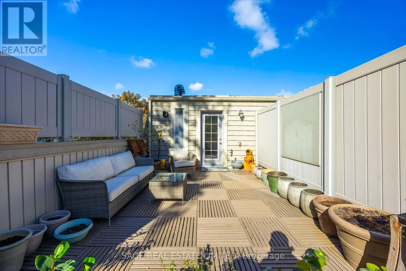 1 - 10 HARGRAVE LANE S