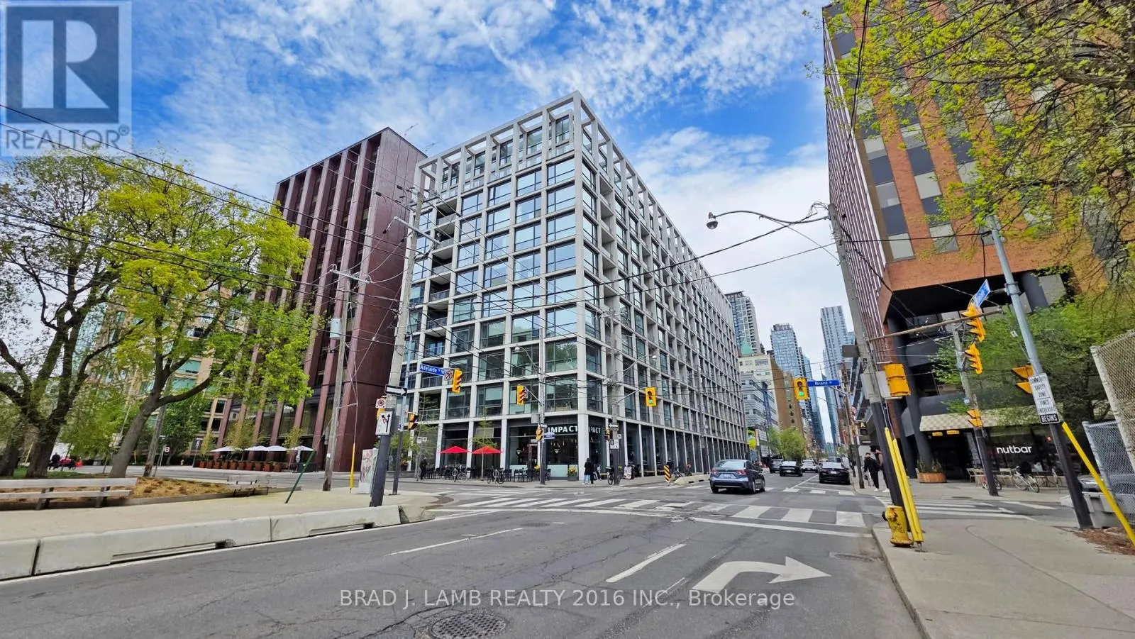 518 - 39 BRANT STREET W