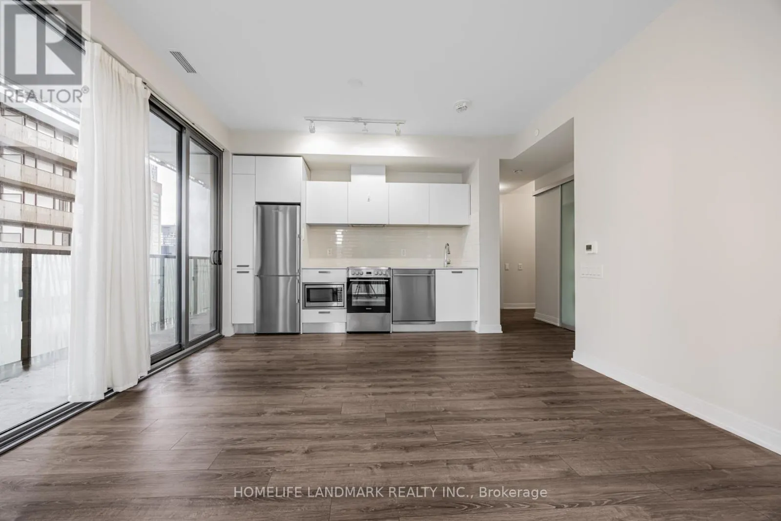 2305 - 50 CHARLES STREET E