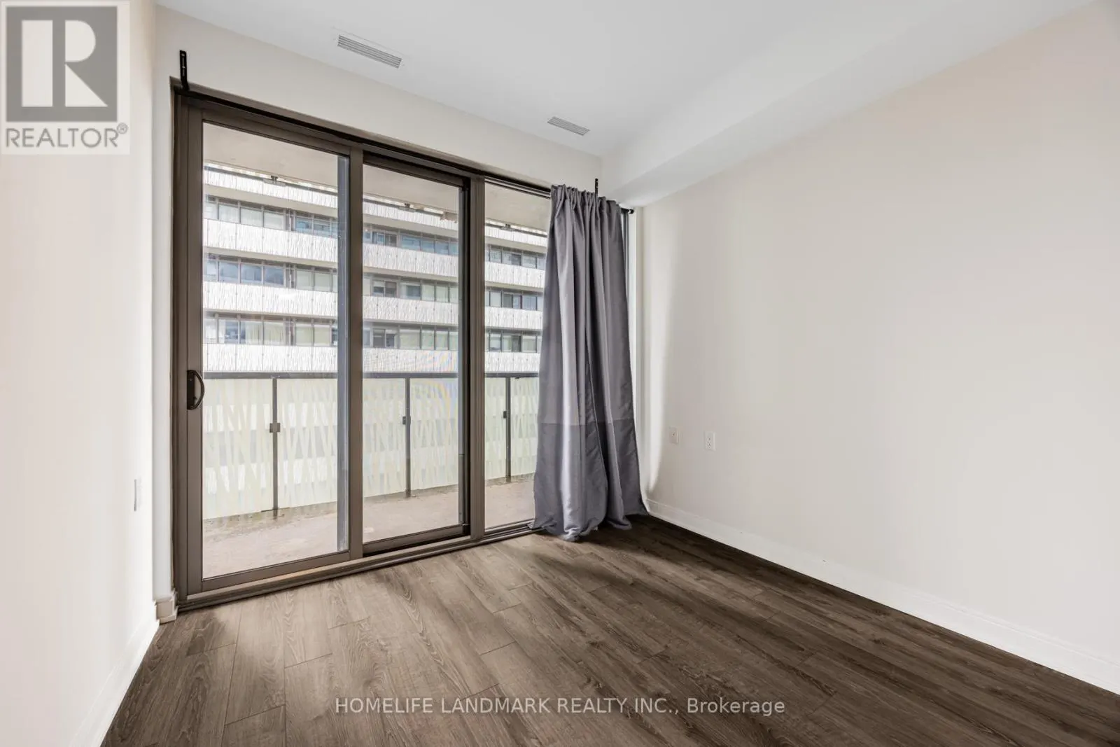 2305 - 50 CHARLES STREET E