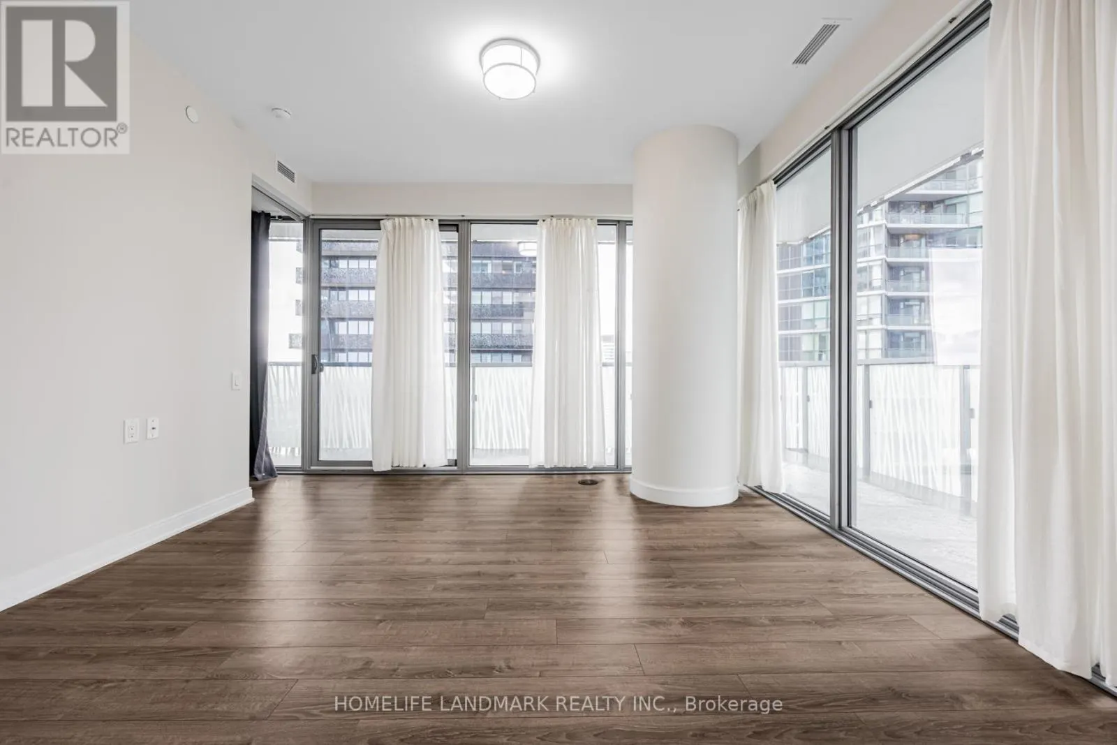 2305 - 50 CHARLES STREET E