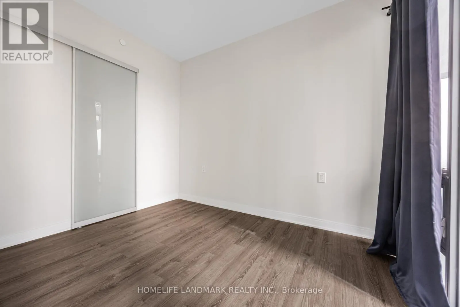 2305 - 50 CHARLES STREET E