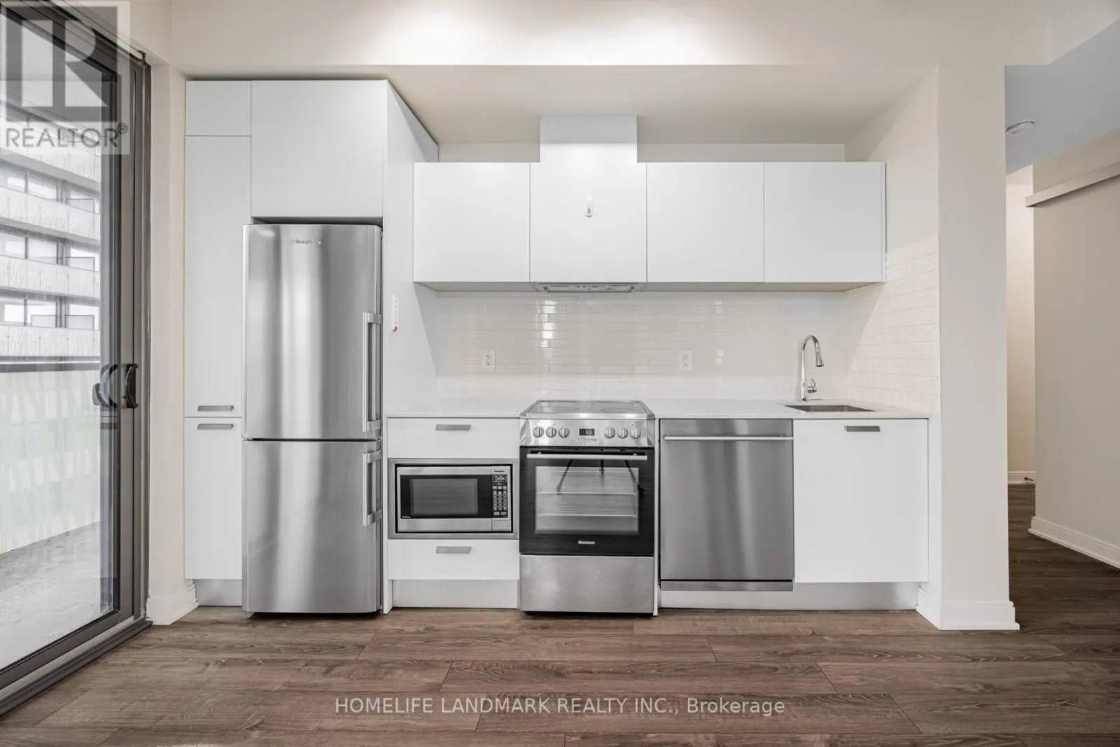 2305 - 50 CHARLES STREET E