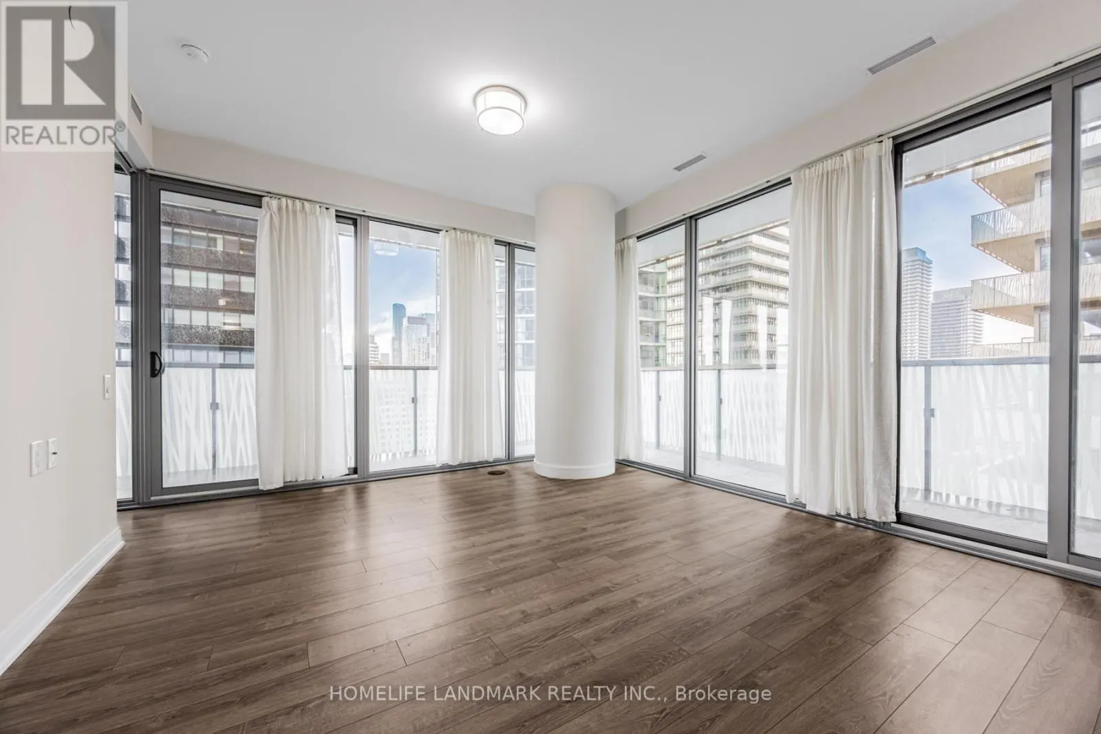 2305 - 50 CHARLES STREET E