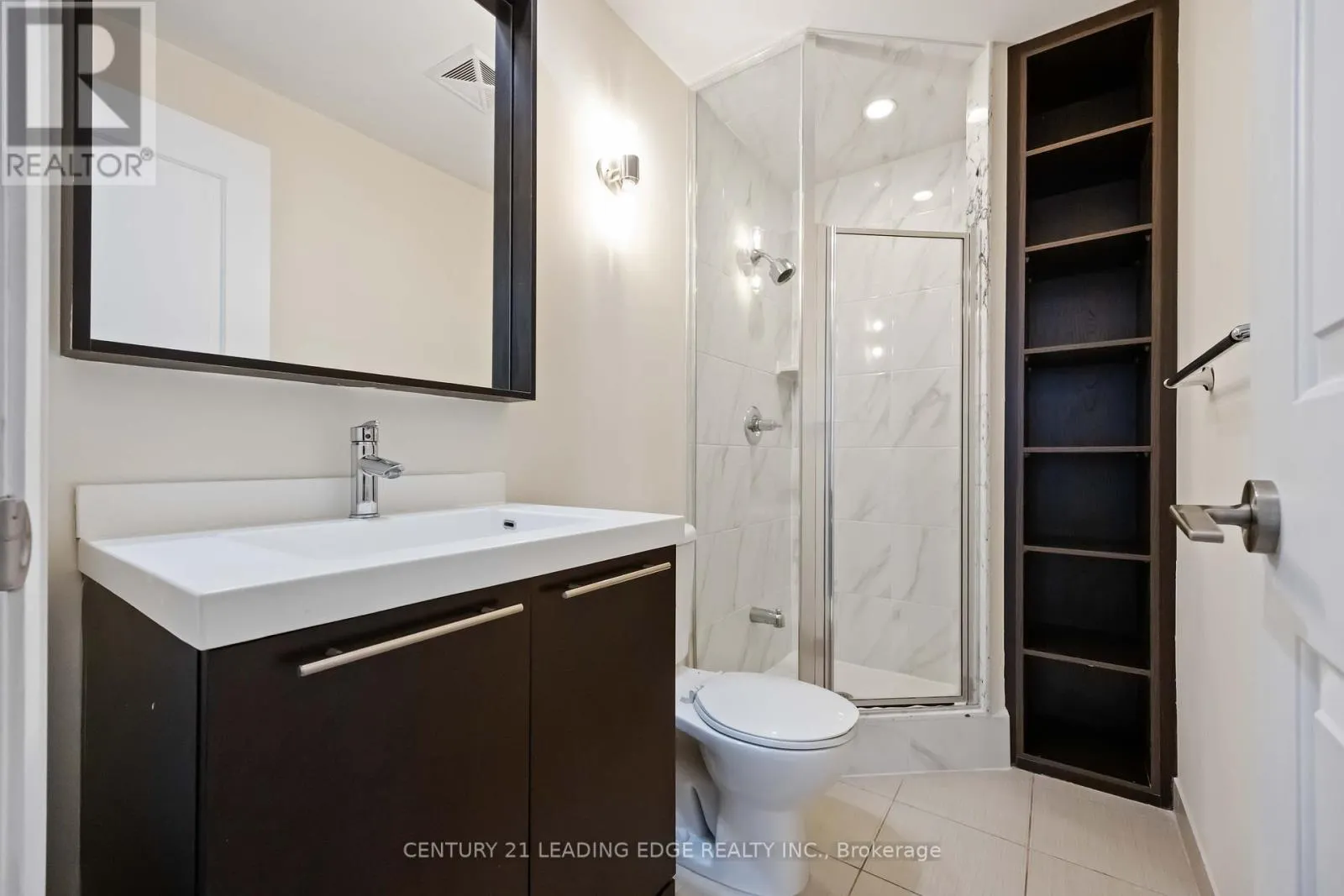 1220 - 100 HARRISON GARDEN BOULEVARD