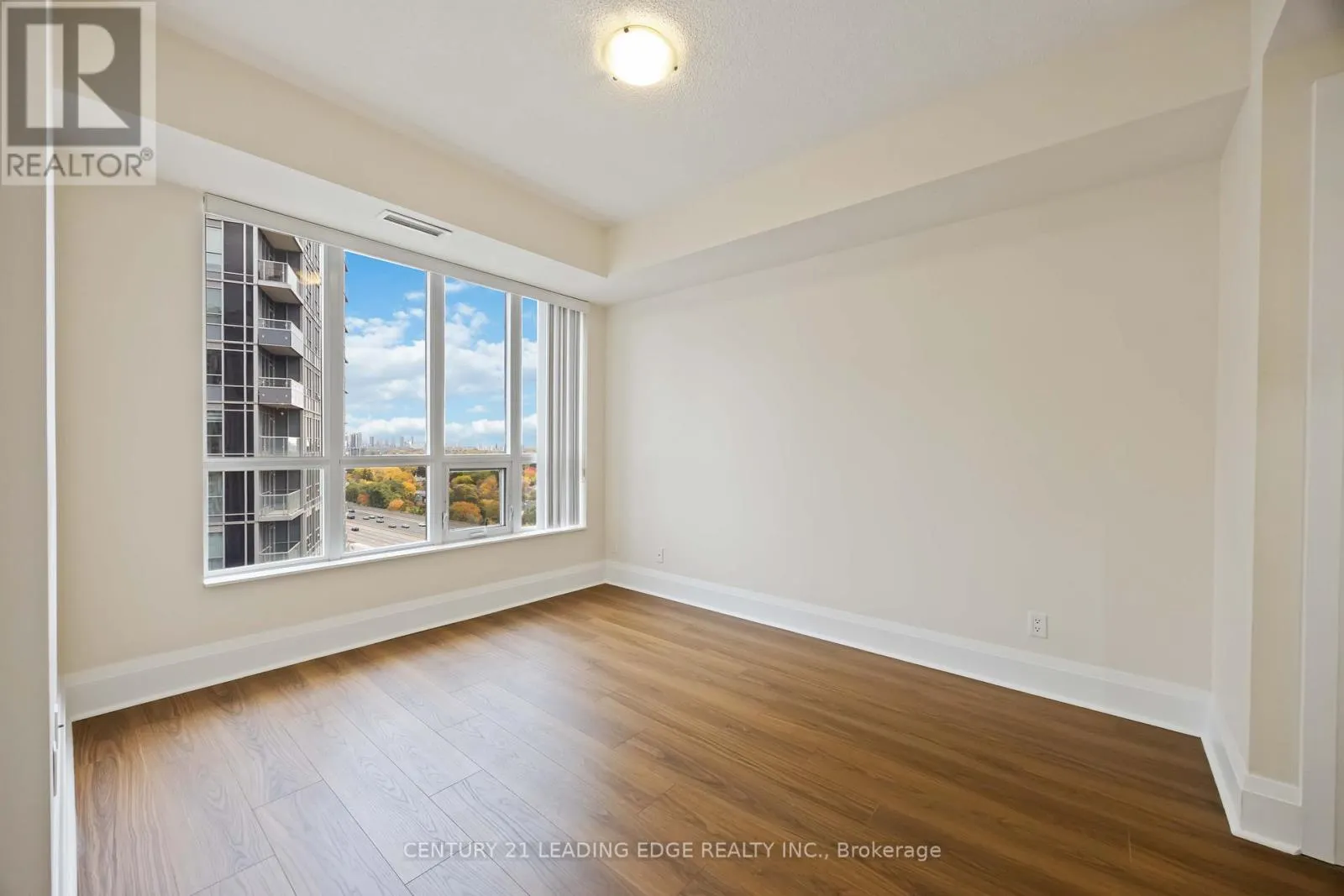 1220 - 100 HARRISON GARDEN BOULEVARD