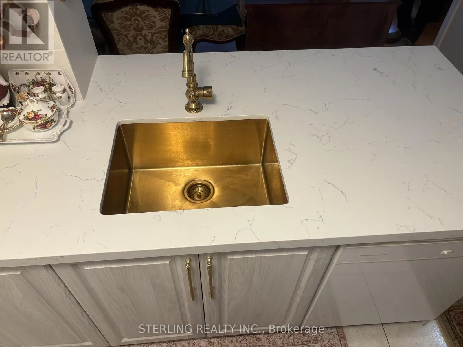 1909 - 31 BALES AVENUE