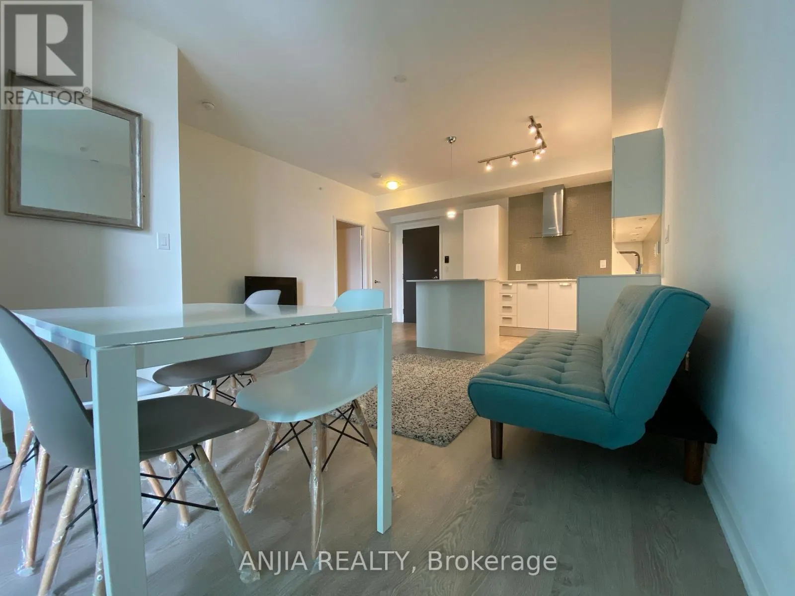 2104 - 9 BOGERT AVENUE