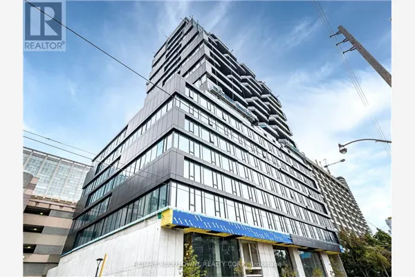 720 - 195 MCCAUL STREET