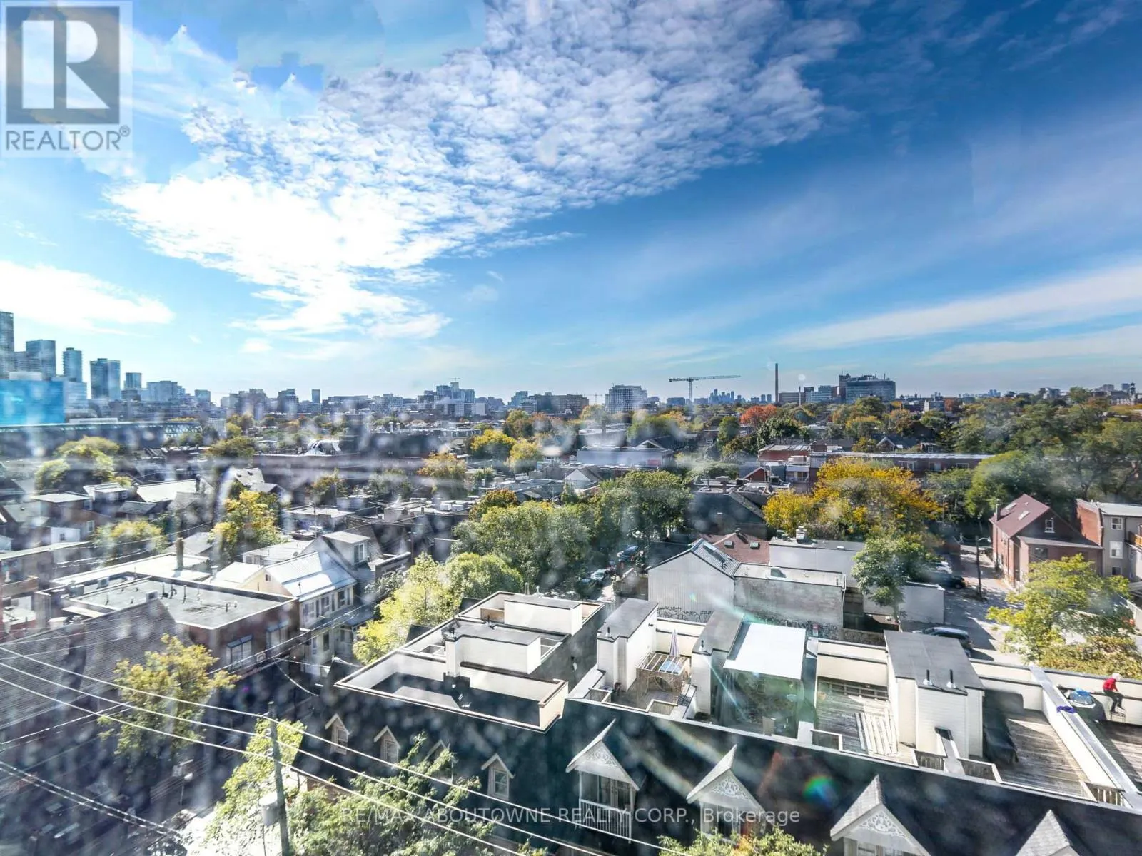 720 - 195 MCCAUL STREET