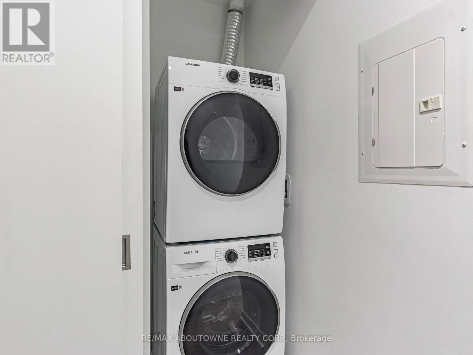 720 - 195 MCCAUL STREET