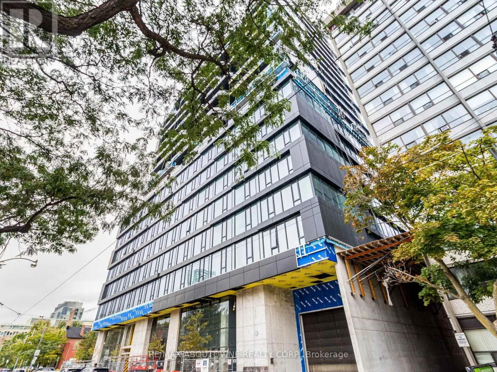 720 - 195 MCCAUL STREET