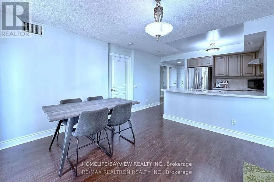 1006 - 5 NORTHTOWN WAY