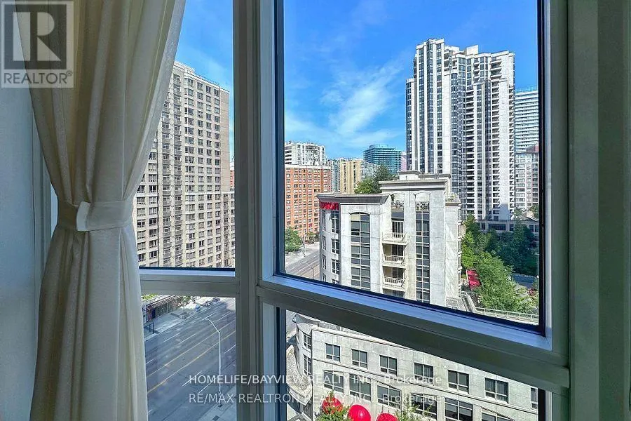 1006 - 5 NORTHTOWN WAY