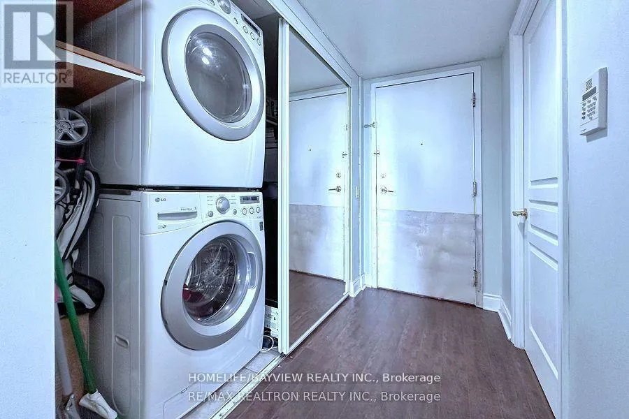 1006 - 5 NORTHTOWN WAY