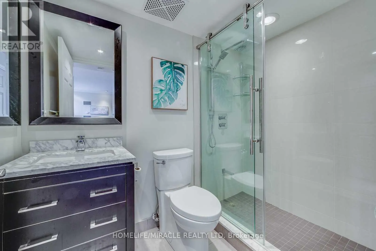 PH09 - 270 WELLINGTON STREET W