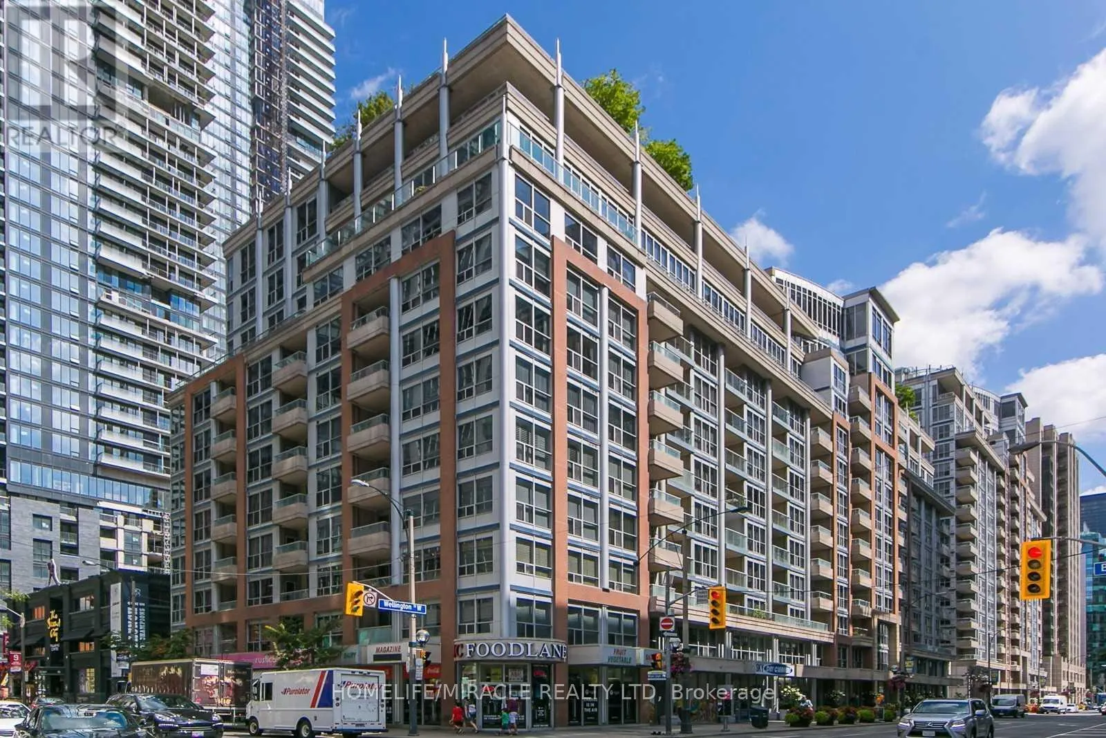 PH09 - 270 WELLINGTON STREET W