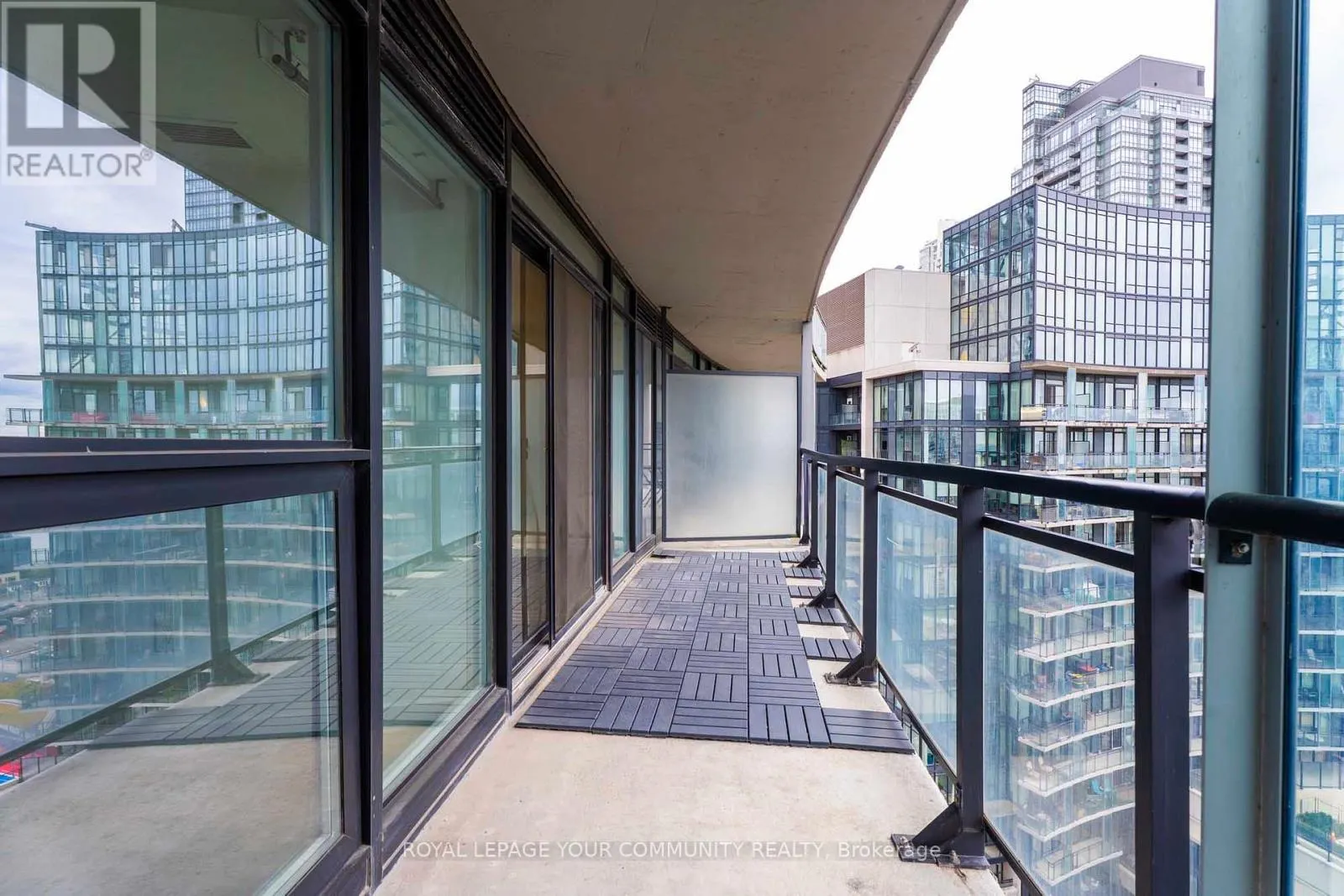 2111 - 25 CAPREOL COURT