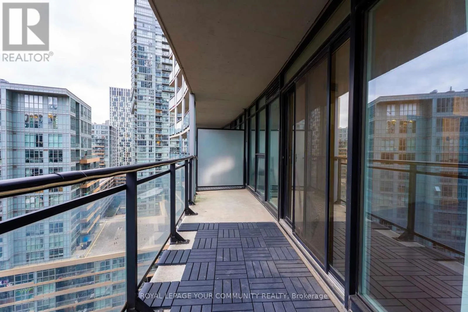 2111 - 25 CAPREOL COURT