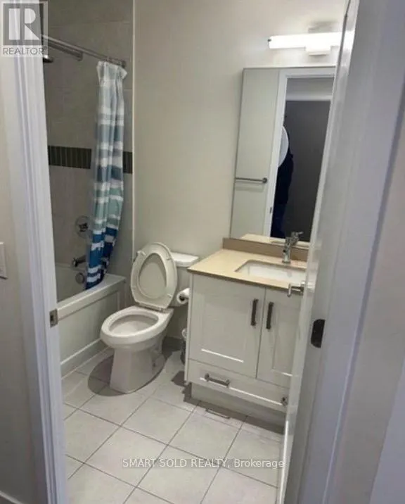 2106 - 99 JOHN STREET