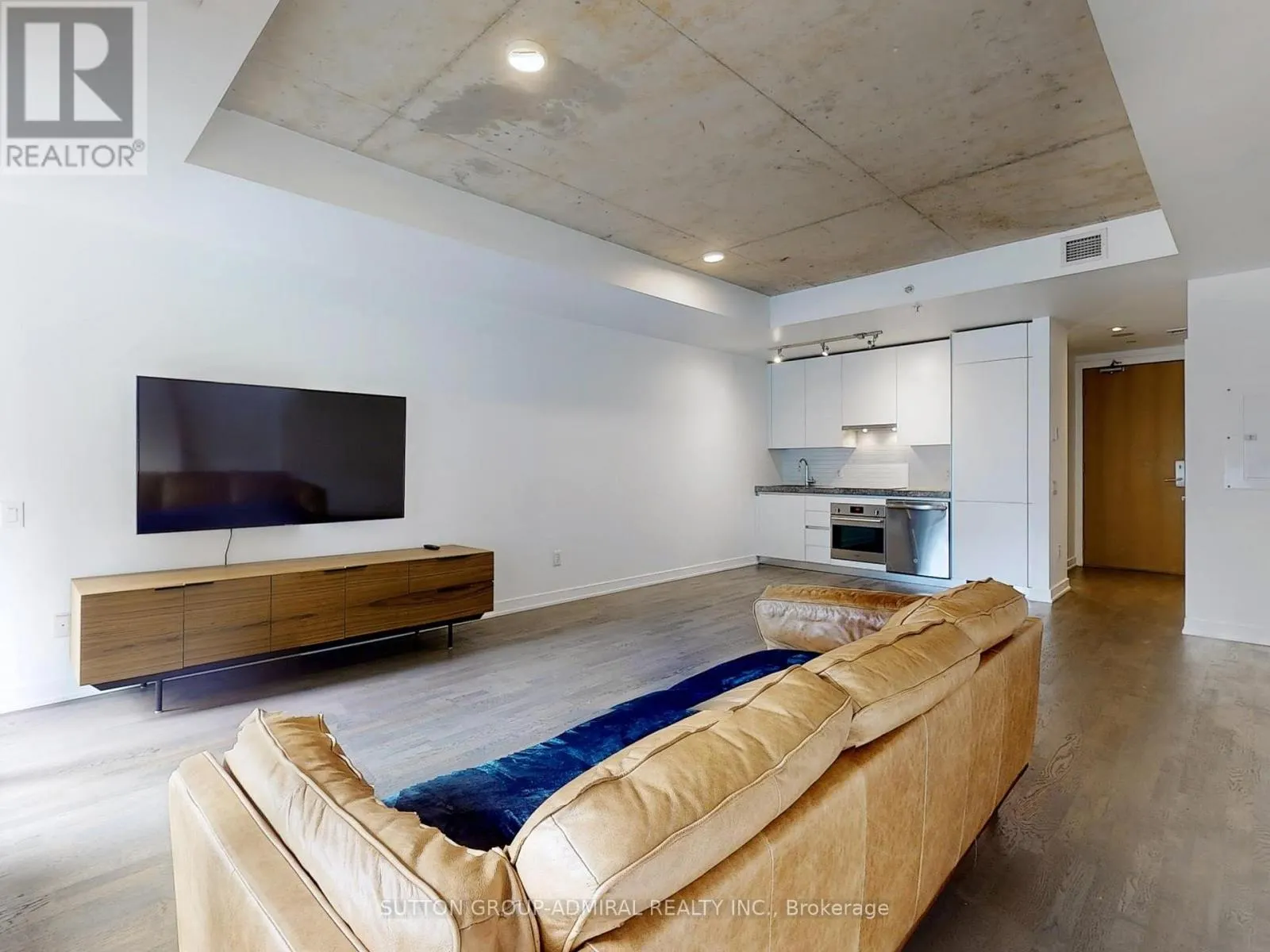 410 - 629 KING STREET W