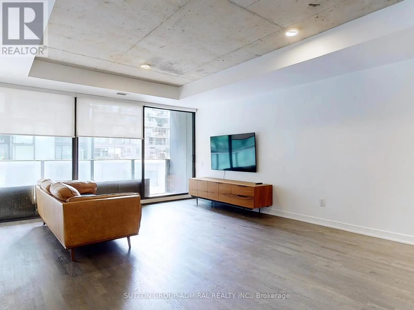 410 - 629 KING STREET W