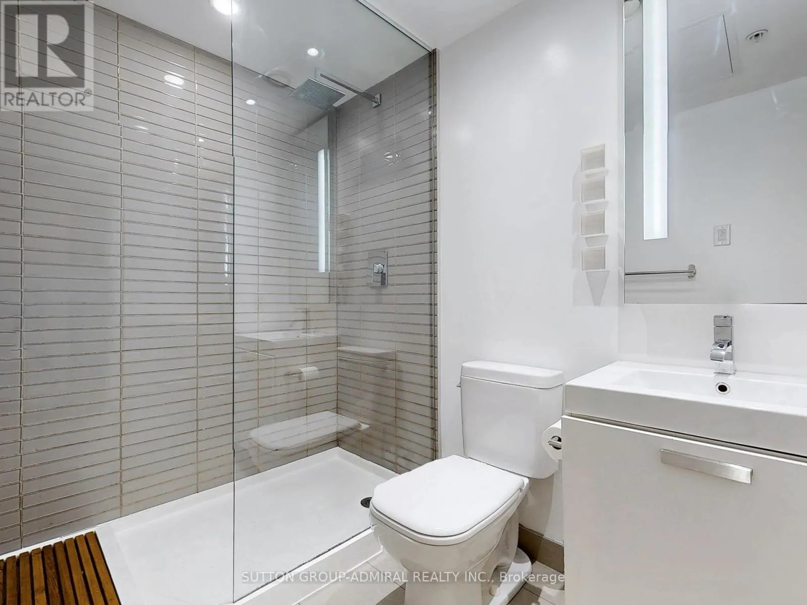 410 - 629 KING STREET W