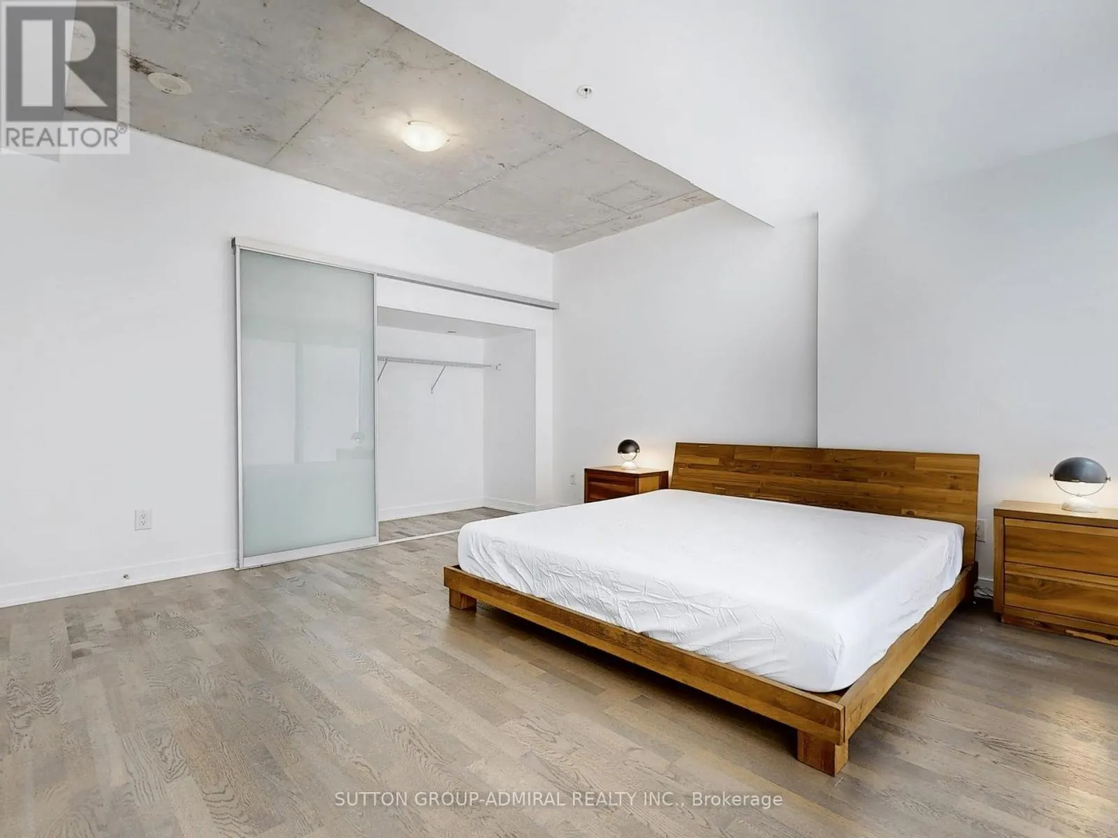 410 - 629 KING STREET W