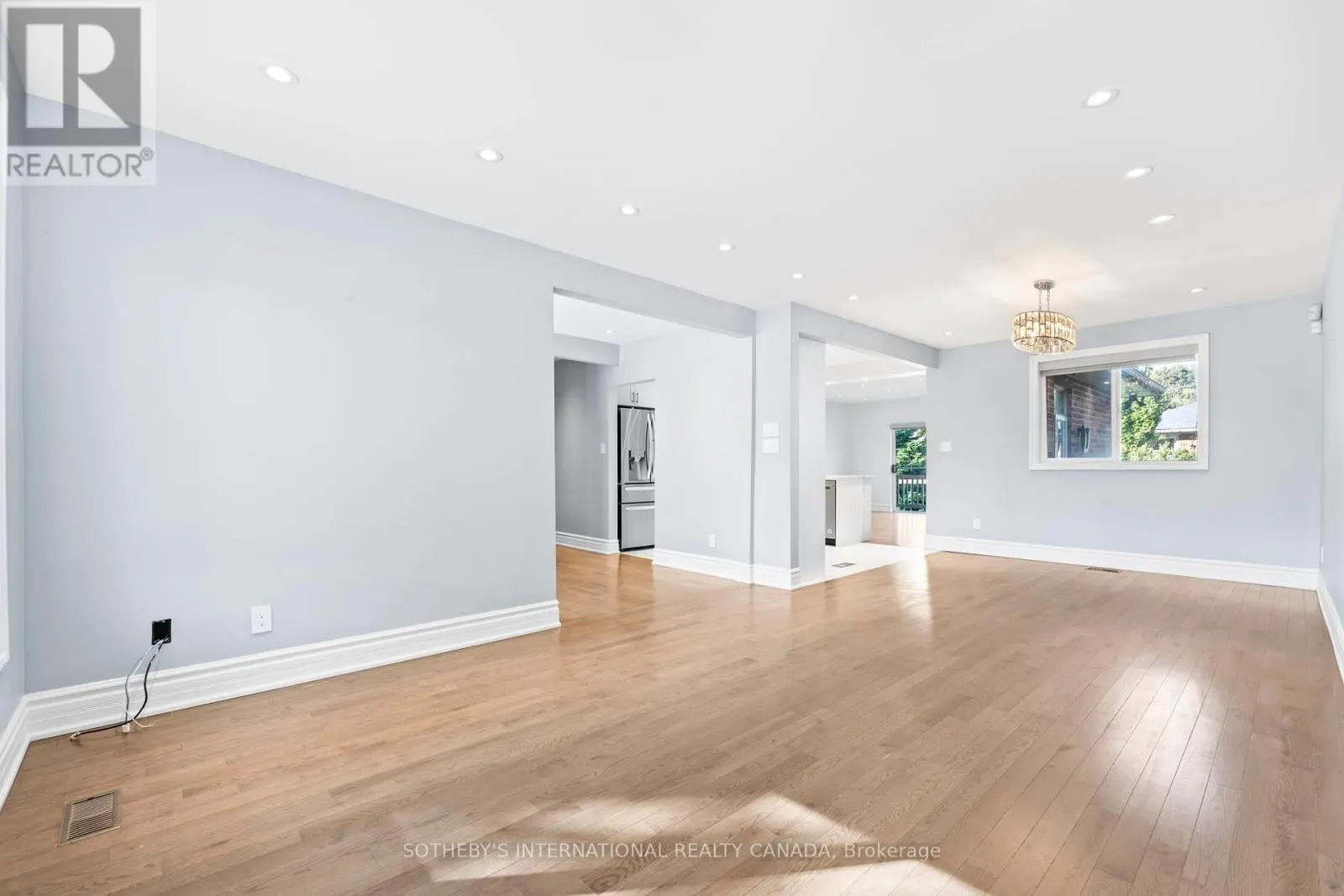 108 LYNEDOCK CRESCENT