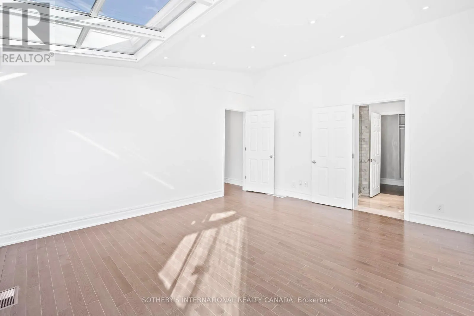 108 LYNEDOCK CRESCENT