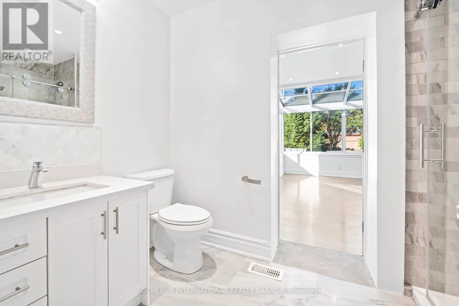 108 LYNEDOCK CRESCENT