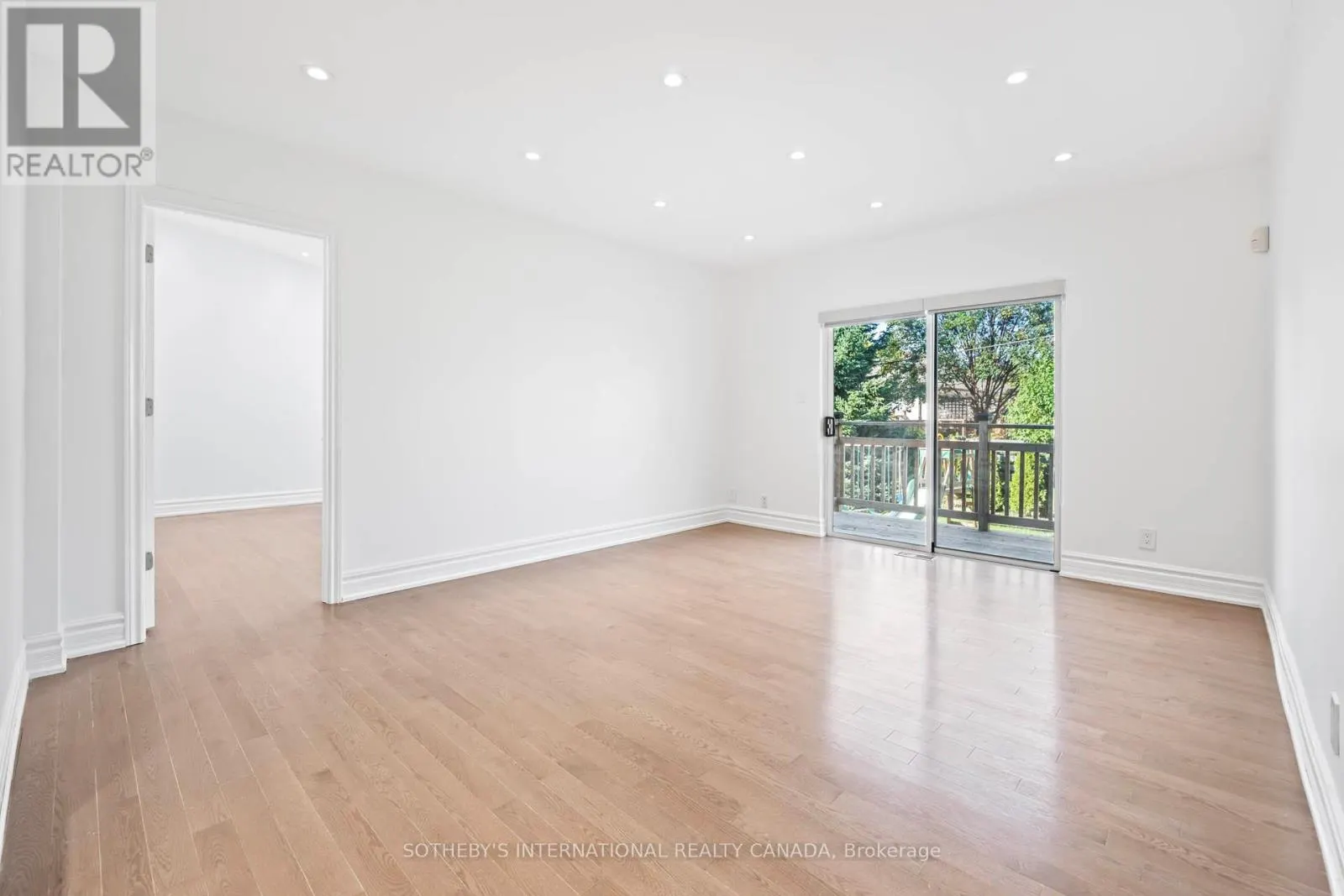 108 LYNEDOCK CRESCENT