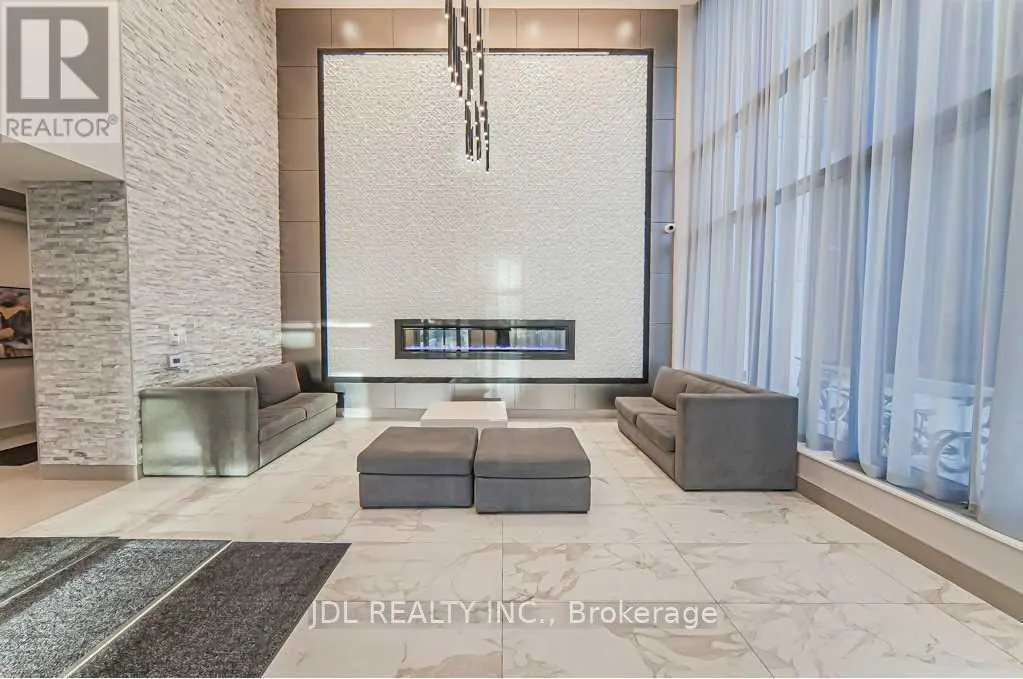 202 - 36 FOREST MANOR ROAD