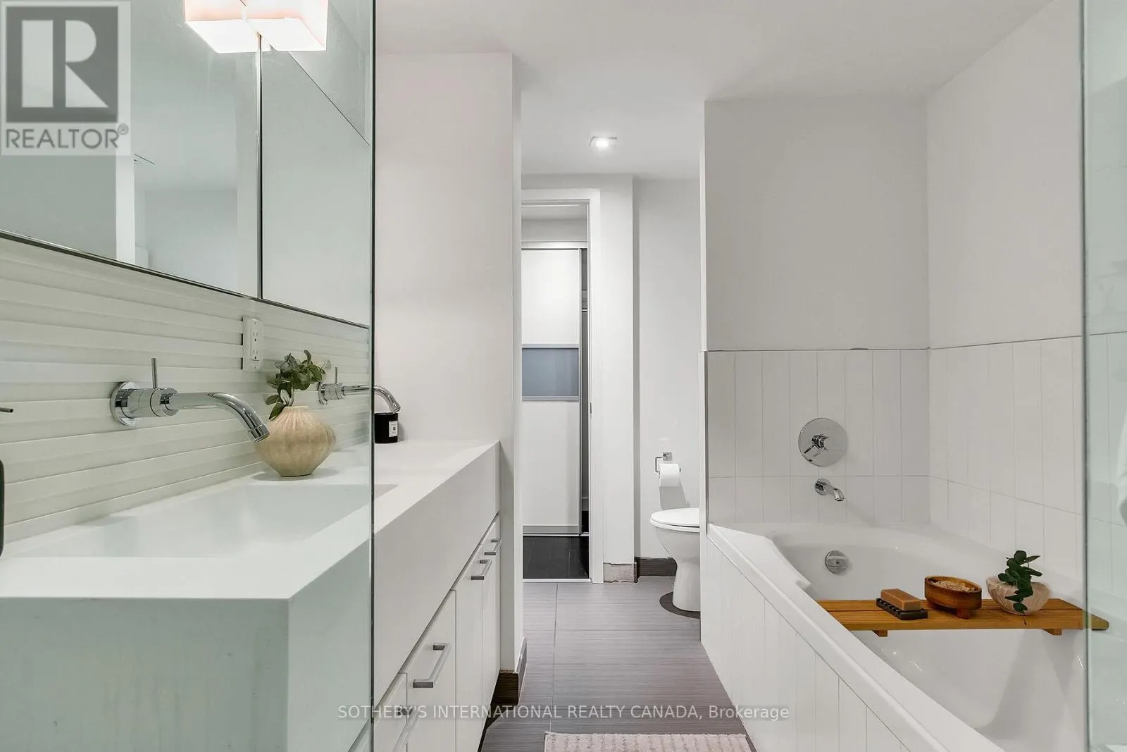 113 - 55 STEWART STREET