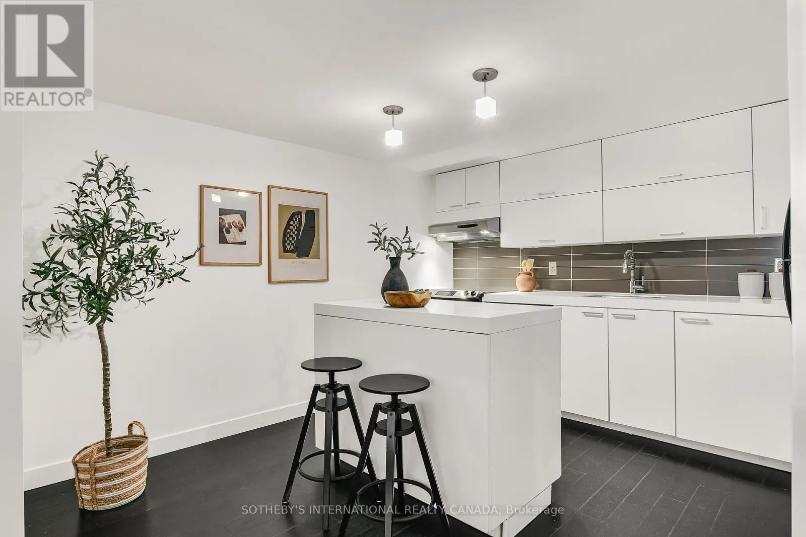 113 - 55 STEWART STREET