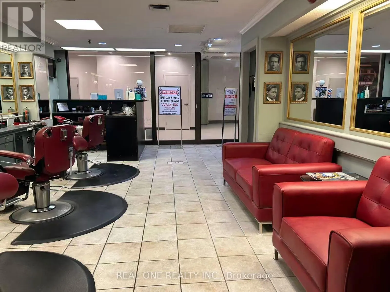 C8 - 123 QUEEN STREET W