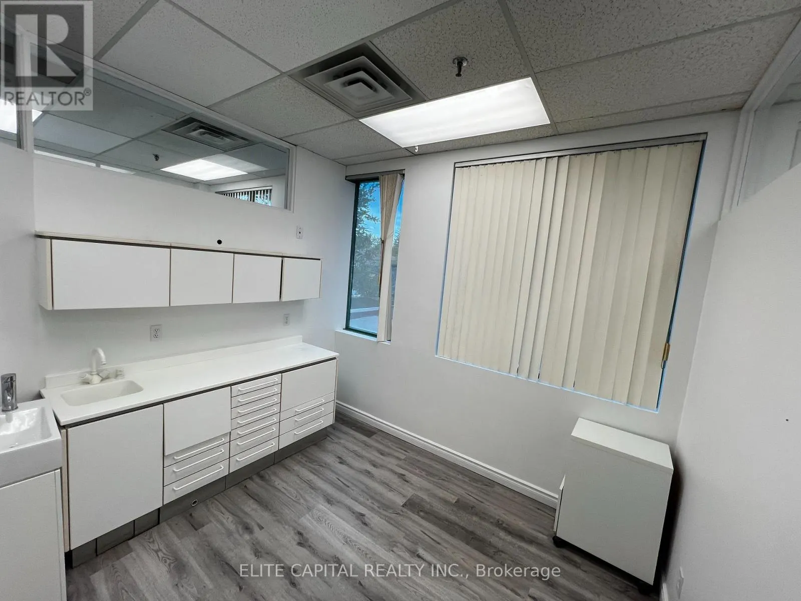 209 - 701 SHEPPARD AVENUE E